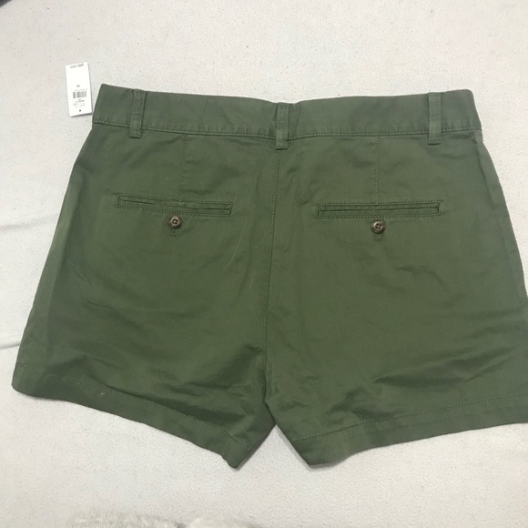 GAP Shorts - Picture 3 of 6